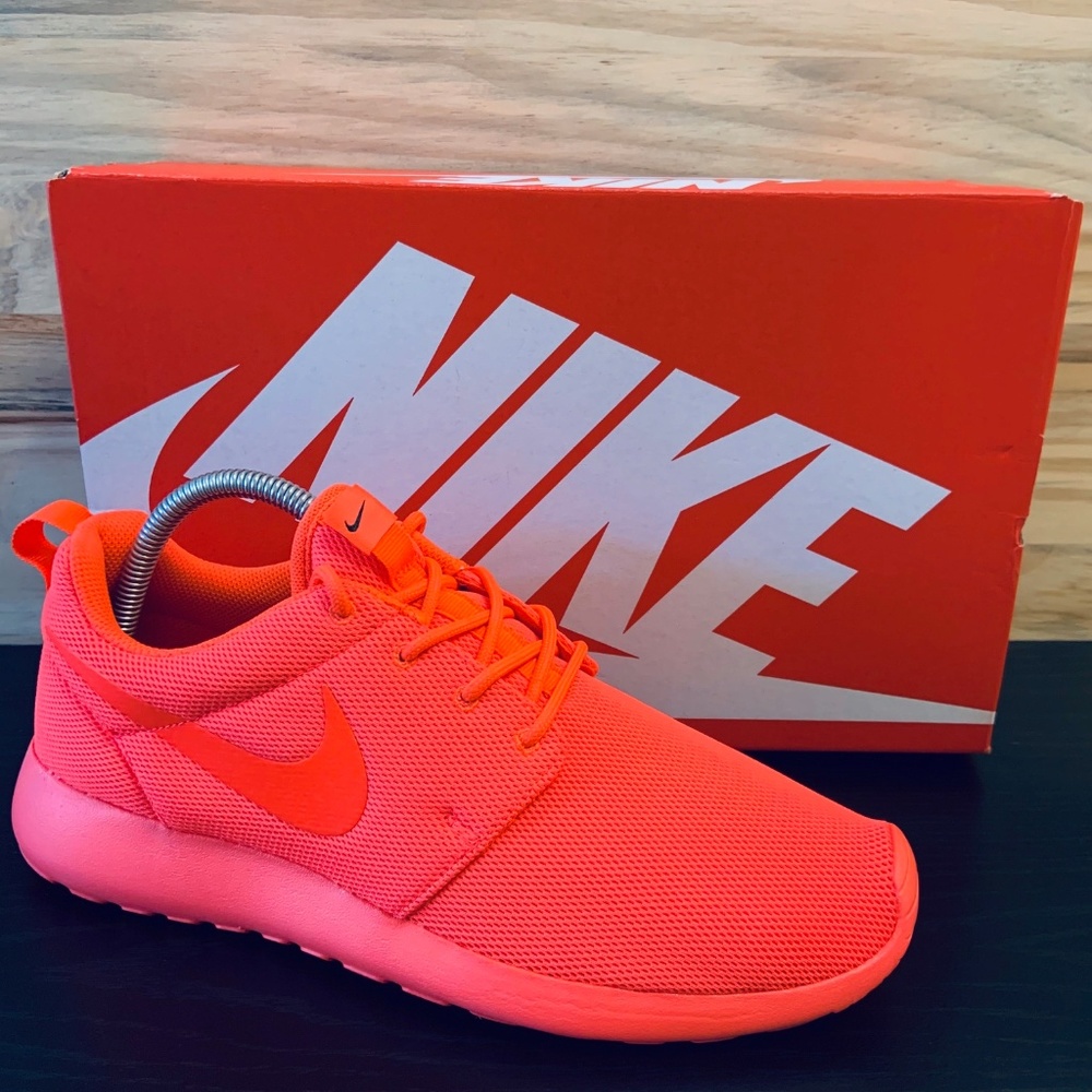 New Nike Roshe One Women's Bright Orange Coral - Picture 8 of 8